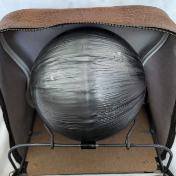 Columbia 300 White Dot 12.6 lbs Silver Swirl Bowling Ball & Talon Leather Case - Picture 7 of 15